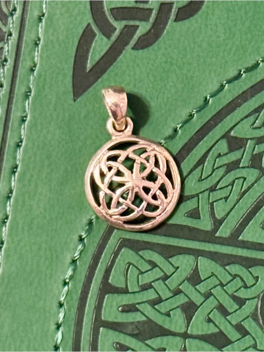 Sterling Silver Celtic Knot Pendant